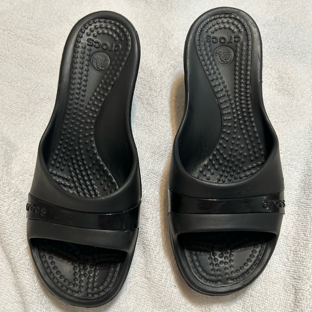 CROCS Black Wedge Sandals